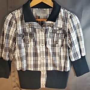 Miss Lili sz L Black/red button down crop top with black ribbing 100% cotton